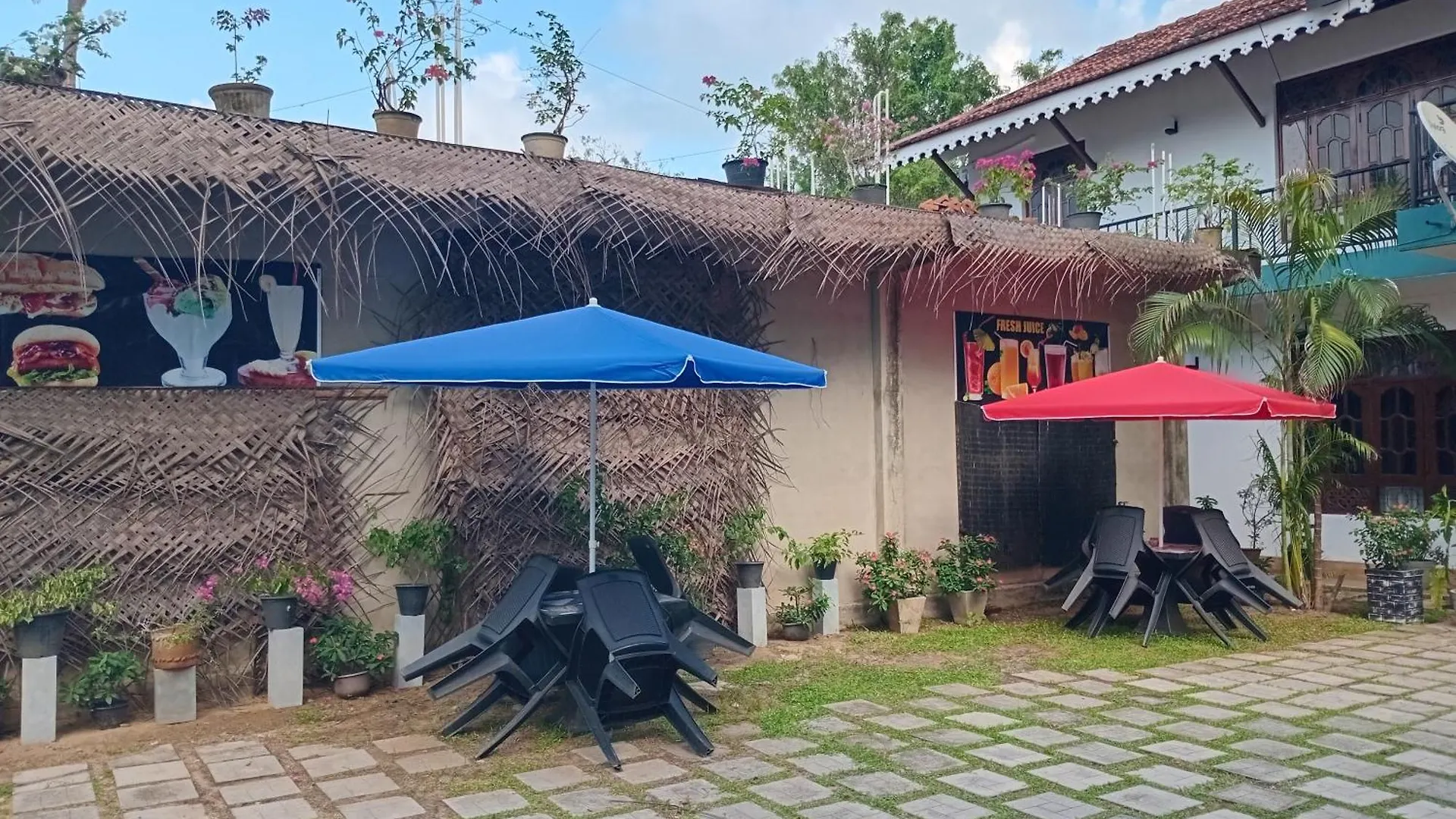 Techno Tourist Inn Negombo 0*,  Sri Lanka